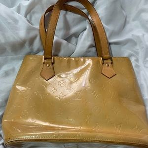 Louis Vuitton Vernis Bag